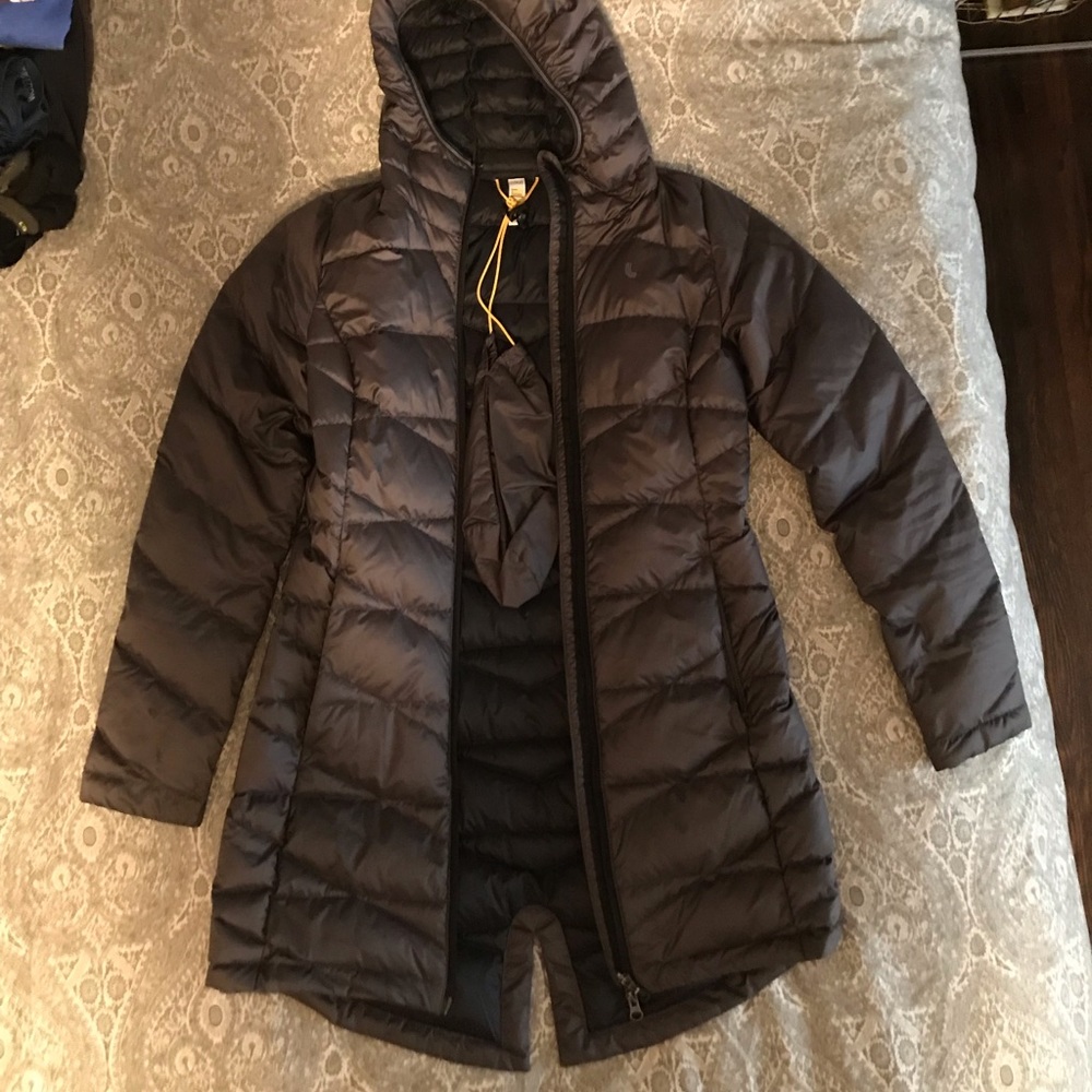 LOLE Women’s Puffer Coat w/ Hood!!